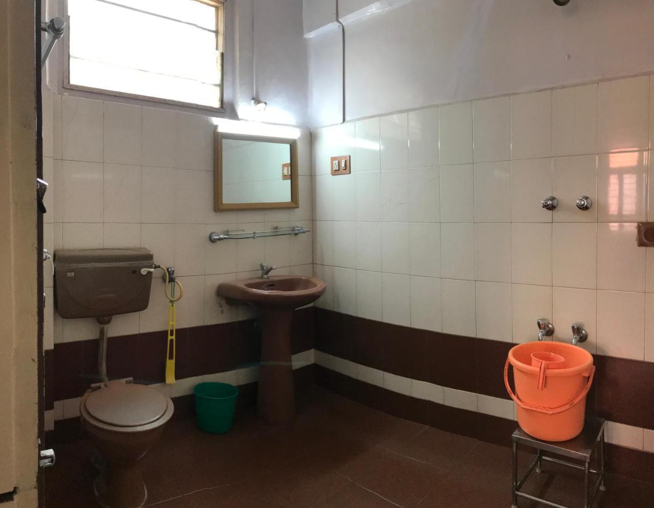 Hotel Satkar Cafeteria ベルガウム エクステリア 写真