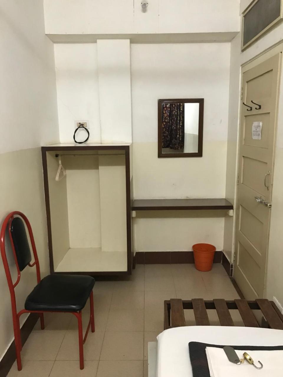 Hotel Satkar Cafeteria ベルガウム エクステリア 写真